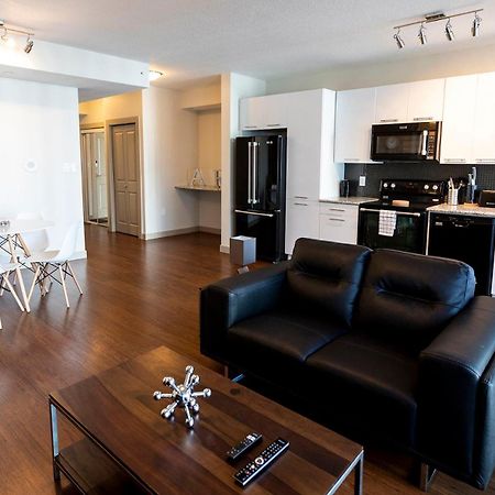 Mayfair Luxe Suites Premium By Corporate Stays Edmonton Zewnętrze zdjęcie