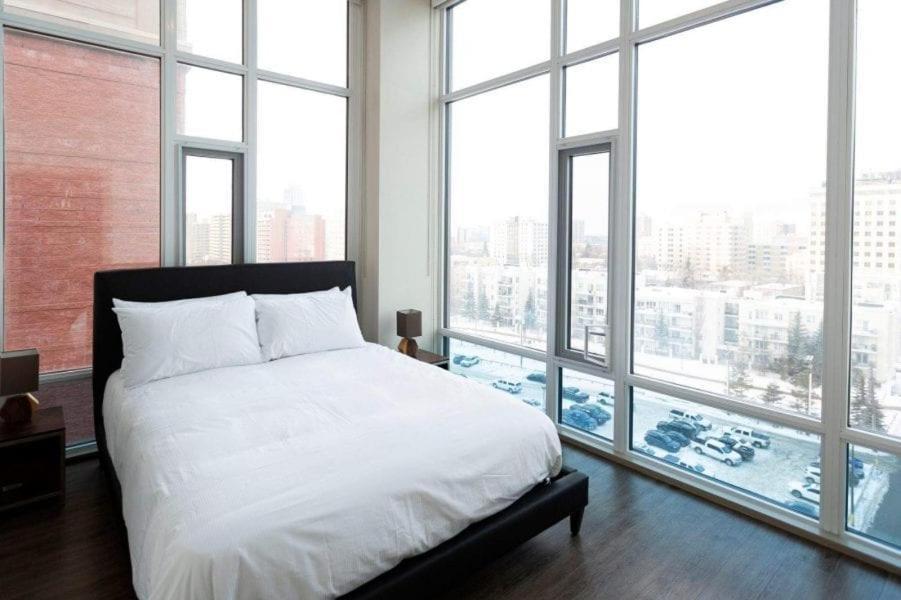 Mayfair Luxe Suites Premium By Corporate Stays Edmonton Zewnętrze zdjęcie