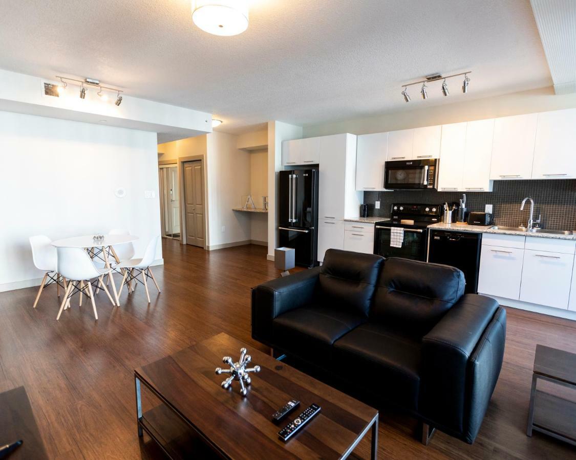 Mayfair Luxe Suites Premium By Corporate Stays Edmonton Zewnętrze zdjęcie